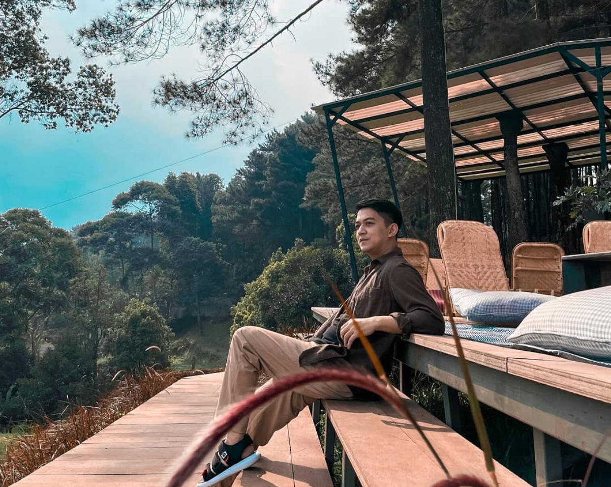 Slow Living Saat Long Weekend: Cara Baru Menikmati Waktu di Tengah Dunia yang Terburu-buru 